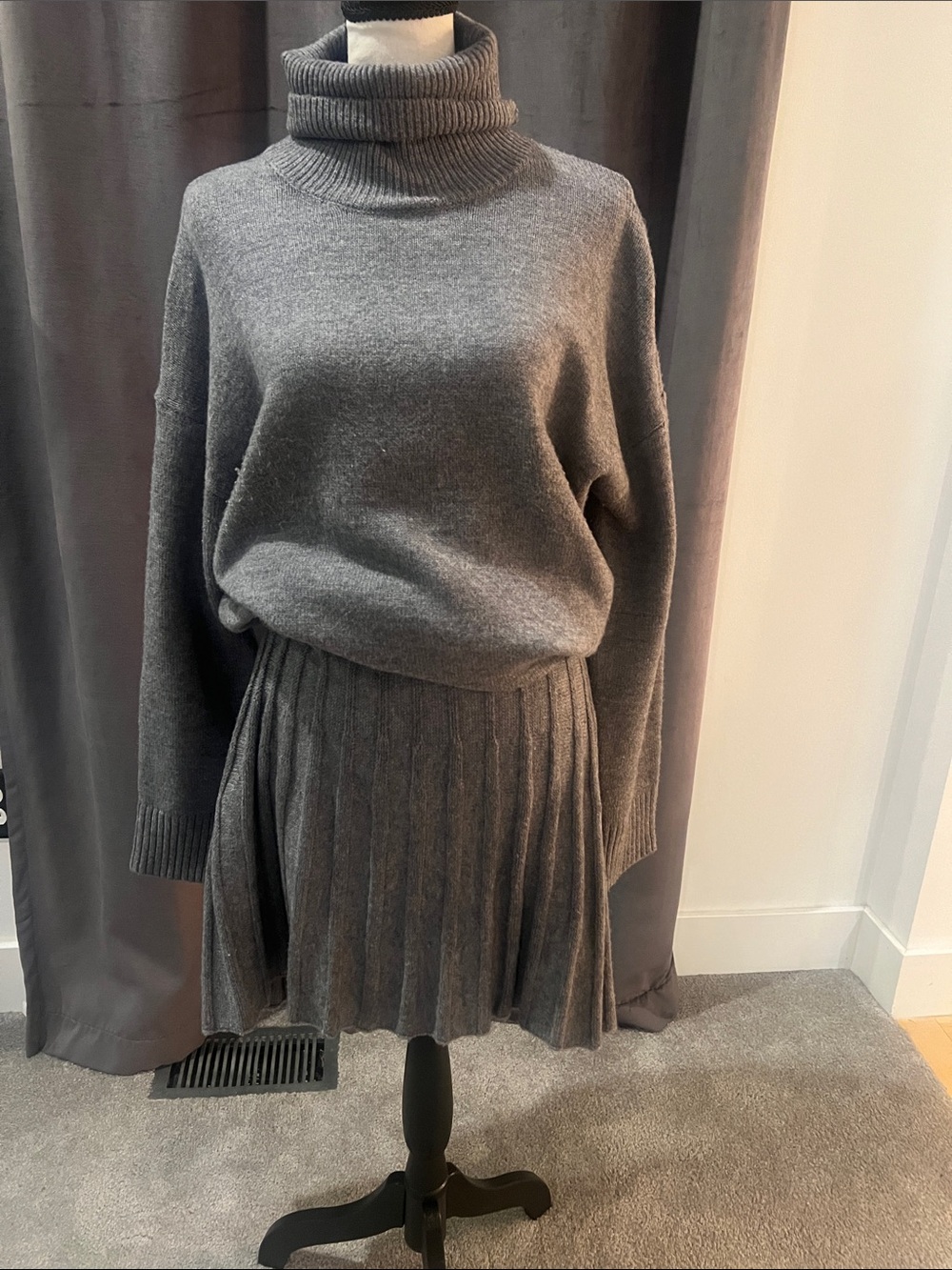 Amazon Gray Knit Pleated 2 piece sweater outfit